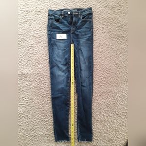 American Eagle Jeans - Super Stretch - Blue - size 2R (28 inseam)